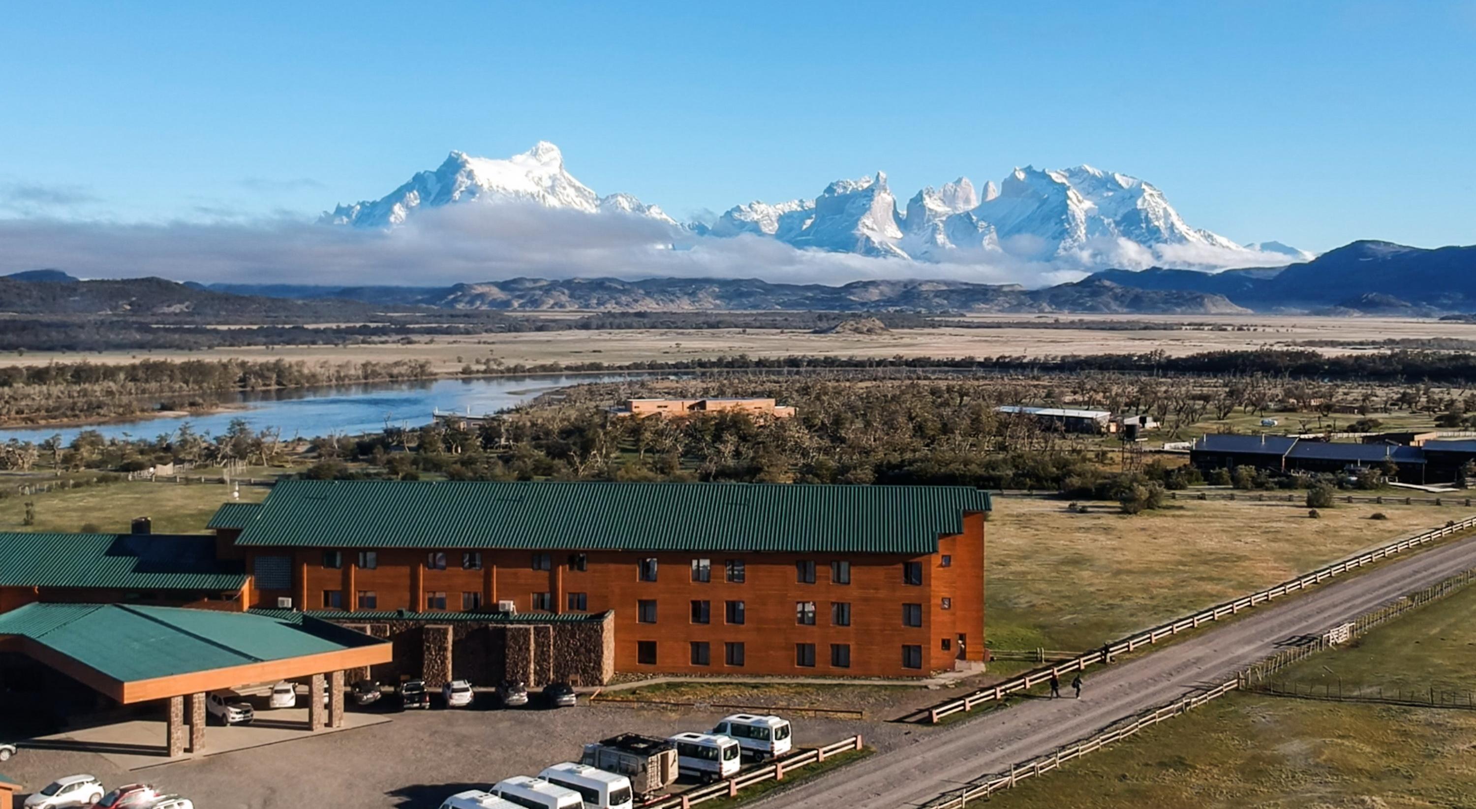 Rio Serrano Hotel And Spa Torres del Paine National Park ภายนอก รูปภาพ