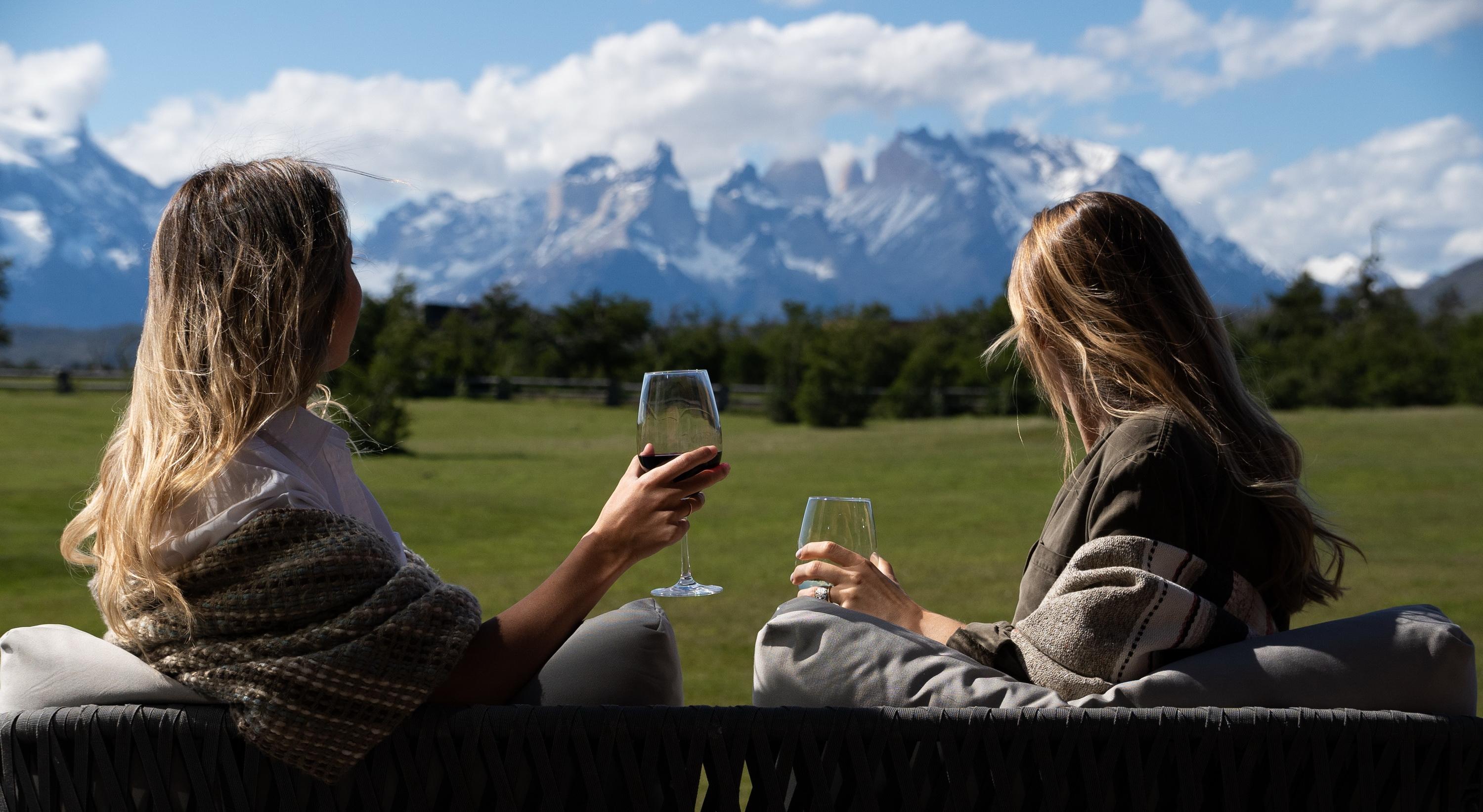 Rio Serrano Hotel And Spa Torres del Paine National Park ภายนอก รูปภาพ